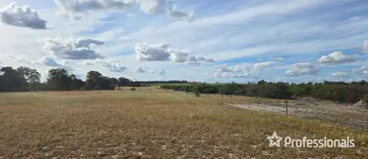 385 Acres Arable Land with Tagasaste and Dams