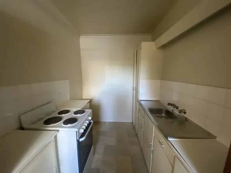 Rent 1 Bedroom Apartment Hawthorn Bright and Spacious