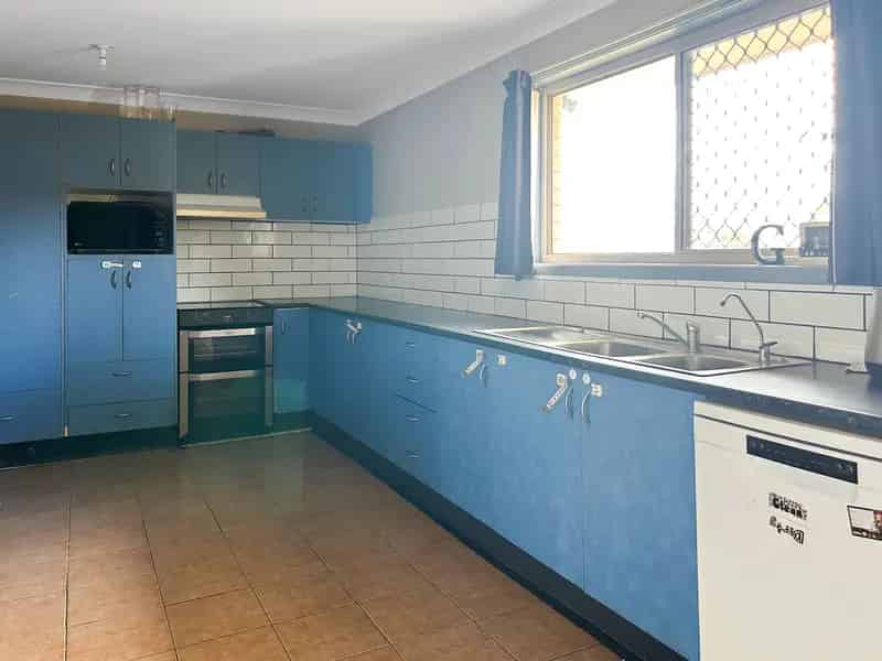 Buy Large Family Home with Studio Space in a Sought After Neighbourhood