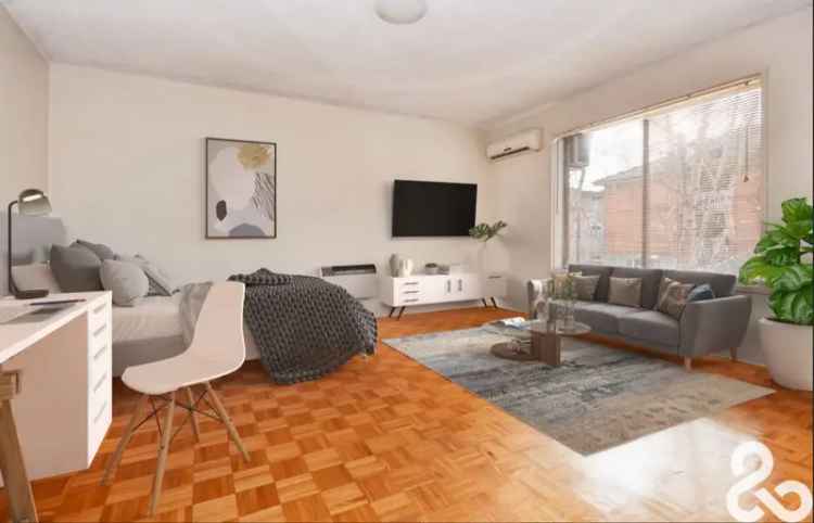 Melbourne Preston 33m² Studio Apartment Near Train Station