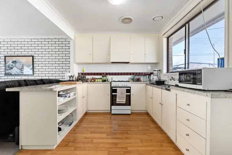Low Maintenance Unit Offering Convenience in Wendouree