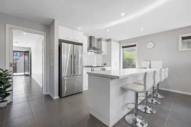 Lease Fully Furnished House in Golden Square with Modern Features