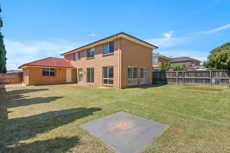 Real Estate For Lease - 8 Woodglen Place - Horsley , NSW