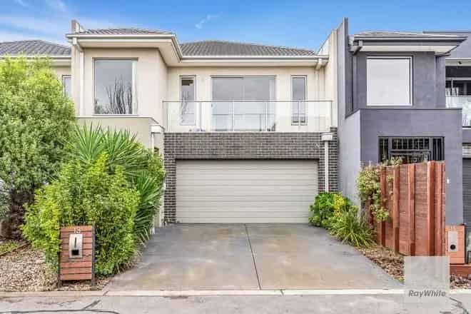 House For Rent , 13, Beaconsfield Lane, Melbourne, Victoria