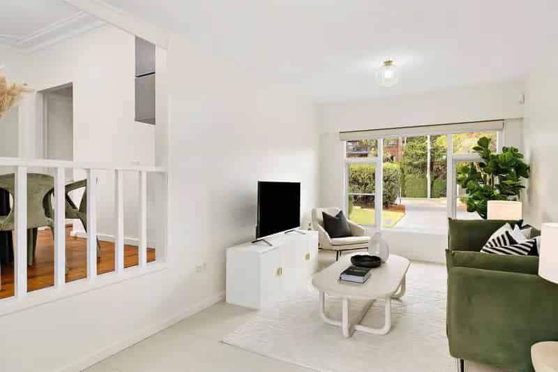 Lease House in Engadine with Versatile Space and Outdoor Entertaining