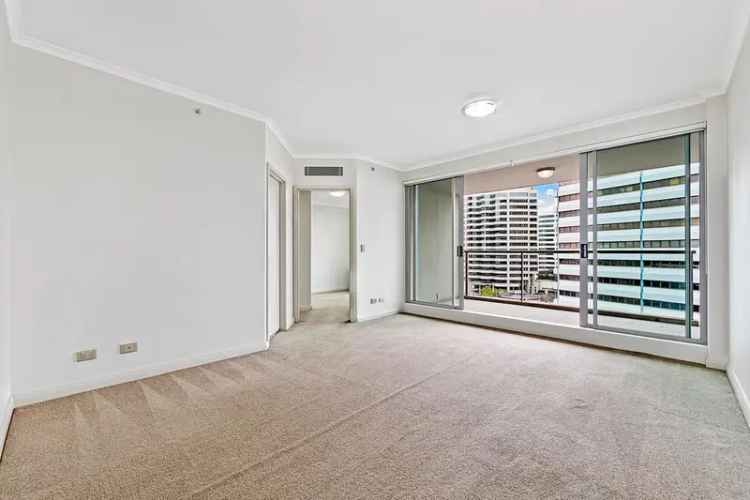 2 Bedroom 243m² Sydney CBD Apartment Freshly Renovated