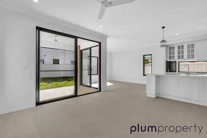 House For Rent , 15, Scenic Road, City of Brisbane, Queensland