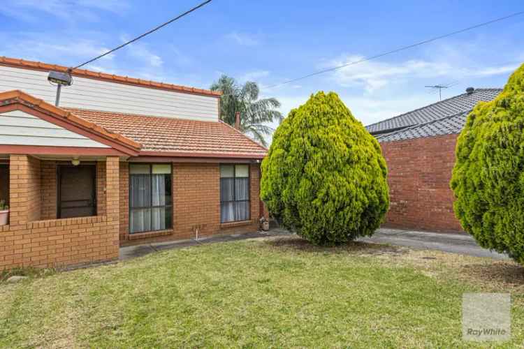 Spacious 2-Bedroom Home in Quiet Court