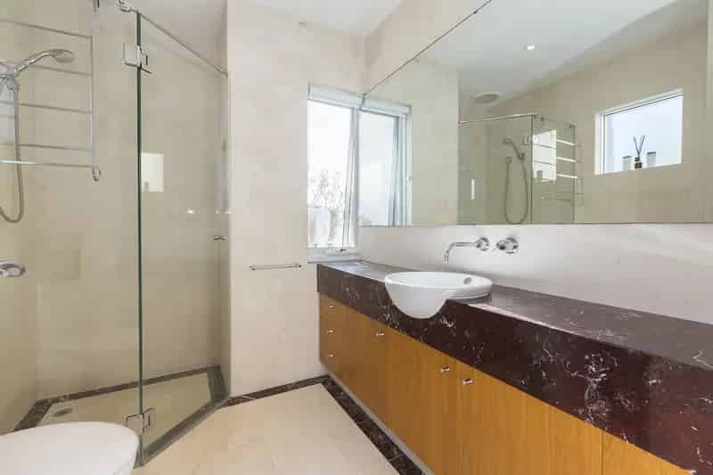 Rent Ground Floor Unit Cottesloe 3 Bed 2 Bath with Spa and Alfresco