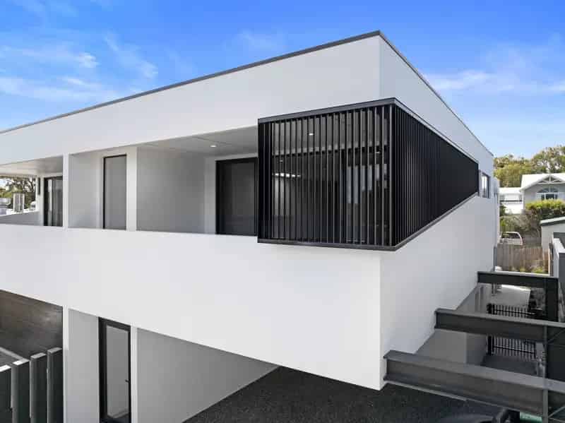 Rent Luxury Townhouse with Ocean Views in Coastal Location