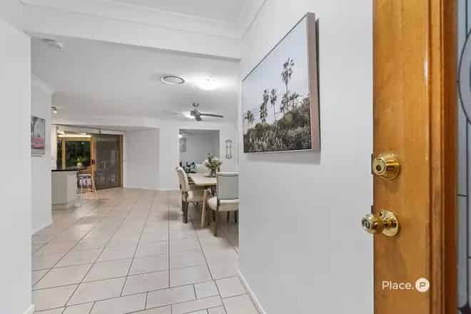 House For Sale , 19, Greenways Esplanade, City of Brisbane, Queensland