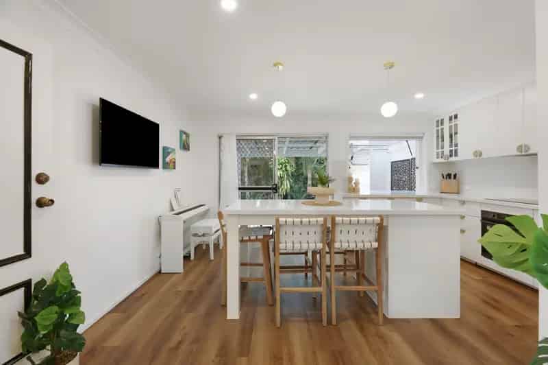 Real Estate For Sale - 1/27 Corunna Crescent - Ashmore , QLD