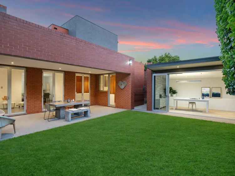 Buy House Wagga Luxury Living with Pool and Gardens