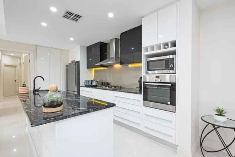 Torrens Title - Modern Family Living in Prime Newton Location