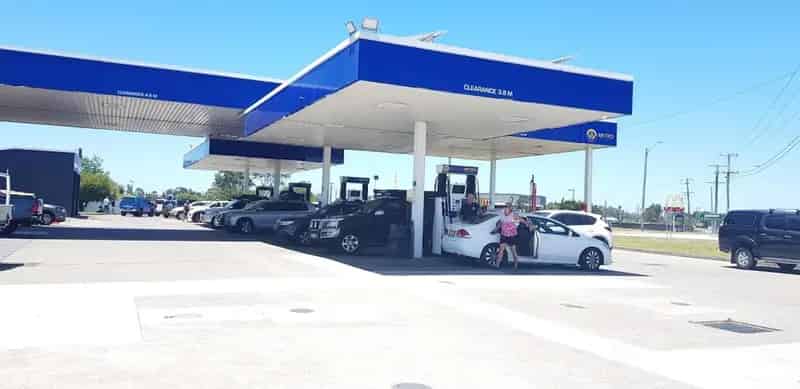 UNDER OFFER - Service Station - Netting $4500 per week - Rent FREE agreement - R