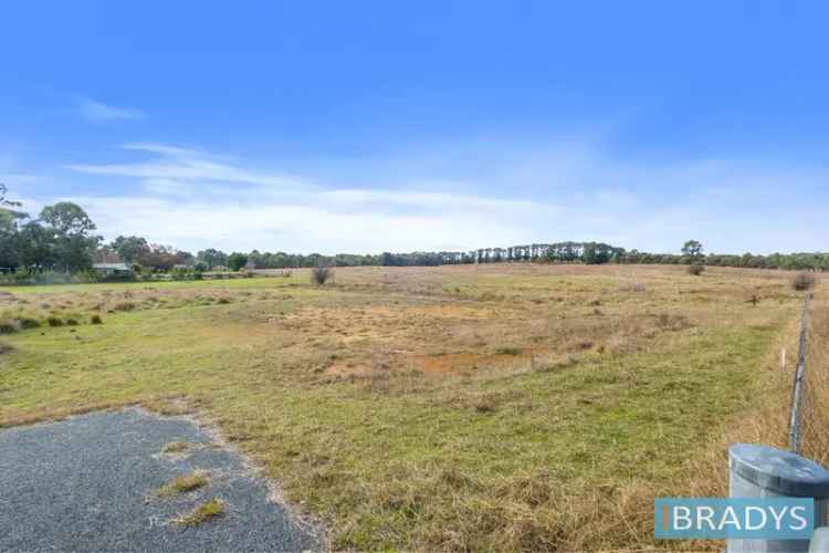 Gundaroo Village 6814m2 Block - Large Land for Sale