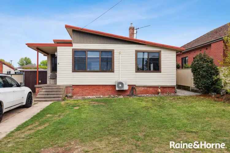 3-Bedroom Family Home Near CBD - Low Maintenance