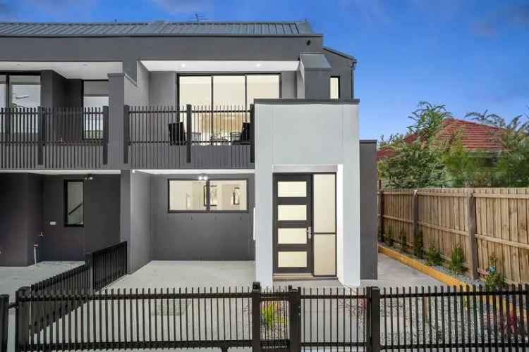 House For Sale in Melbourne, Victoria