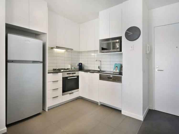 2 Bedroom Furnished Apartment Melbourne