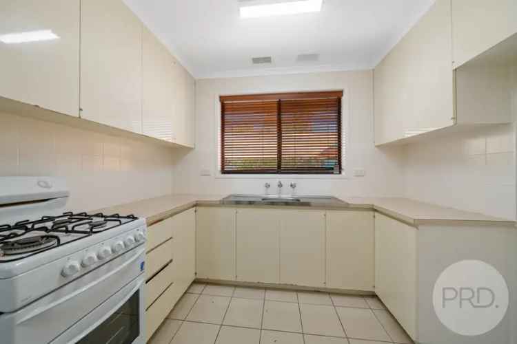 House For Rent in Wagga Wagga City Council, New South Wales