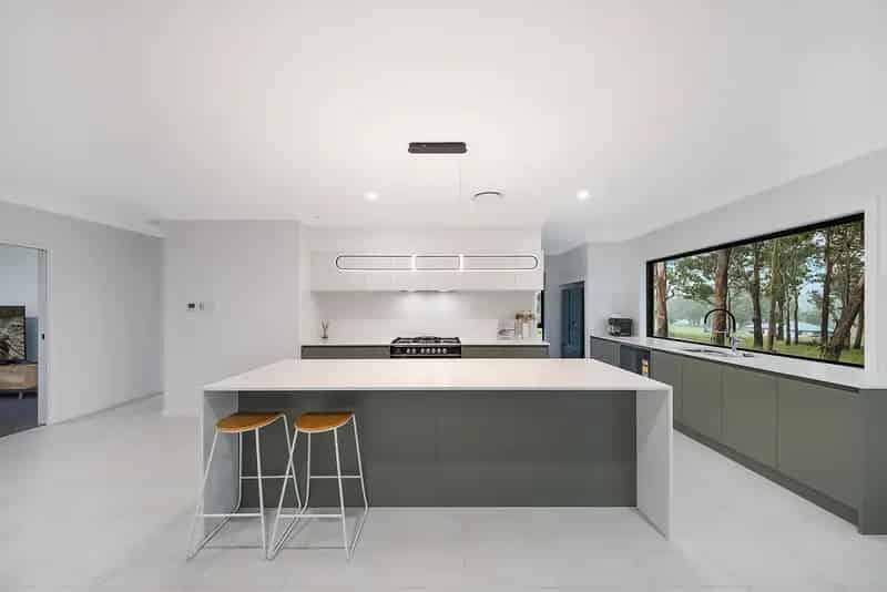Escape to the Country: Modern Living with Stunning Views