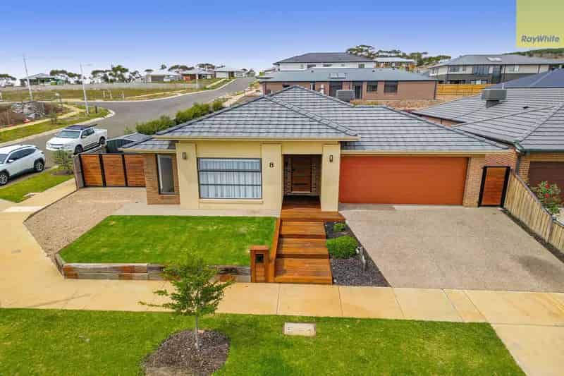 STYLISH, MODERN AND MOVE IN READY