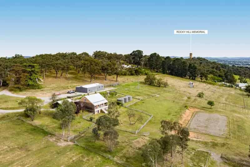 Buy rural property on 30 acres in Goulburn with subdivision potential