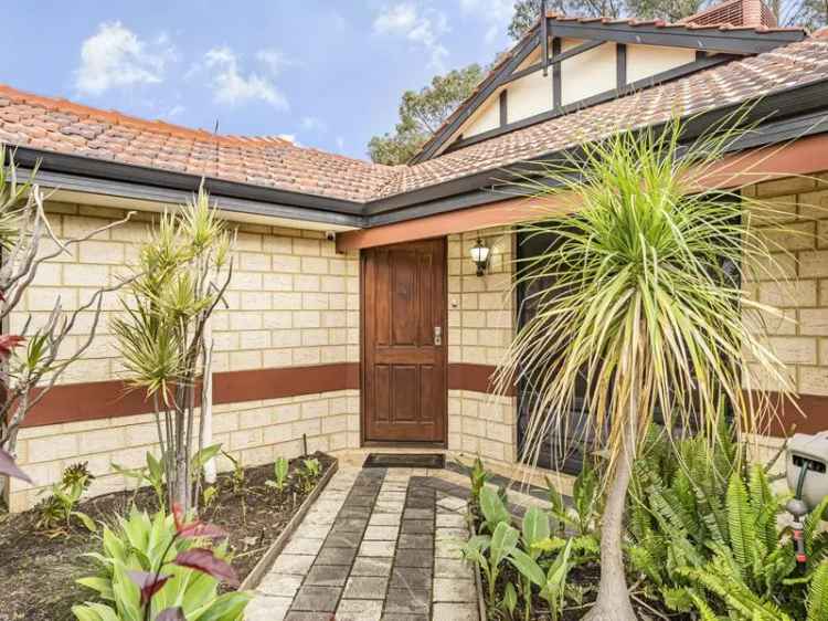 House For Sale in City of Canning, Western Australia