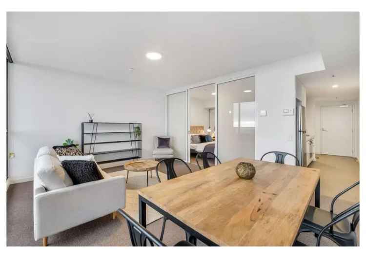 Adelaide City Center 1-Bedroom Apartment 80m²