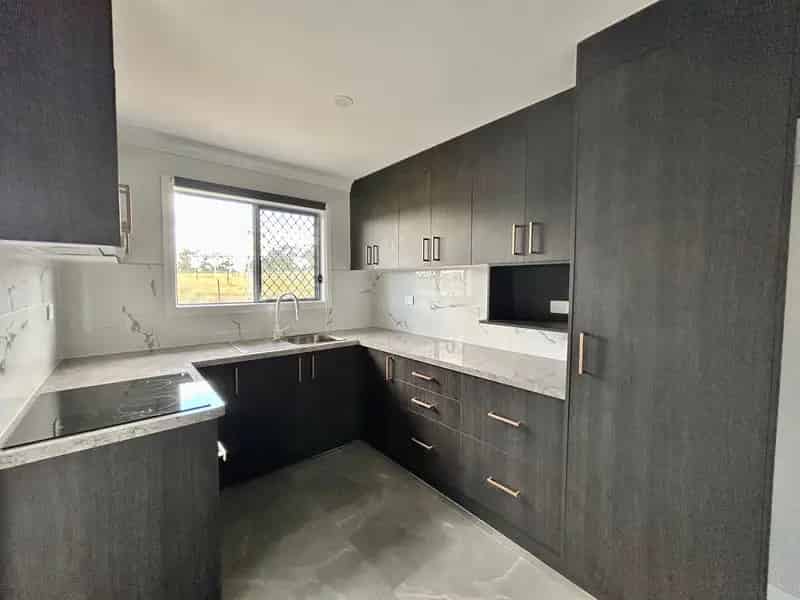 Modern Country Charm on a Spacious 4047sqm Block