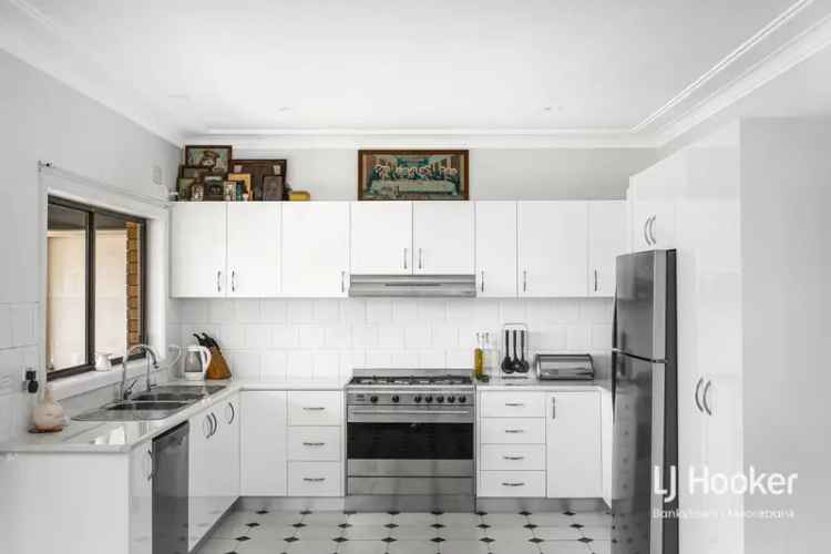 House For Sale in Sydney, New South Wales