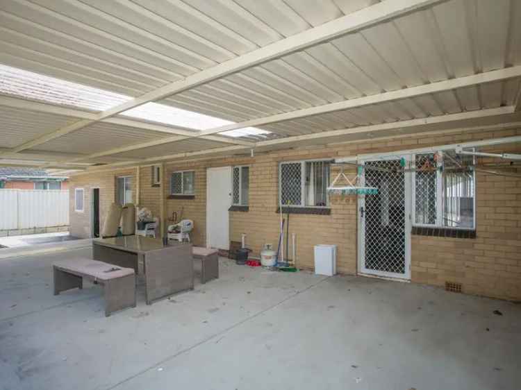 House For Sale in City of Gosnells, Western Australia