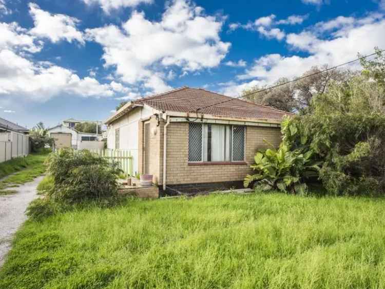 House For Sale in Geraldton, Western Australia