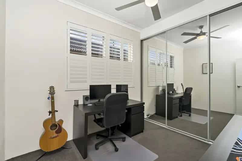 Lease Apartment in Brighton-le-Sands with Modern Features