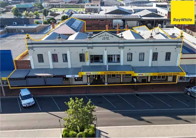 "The Australian Hotel Inverell"