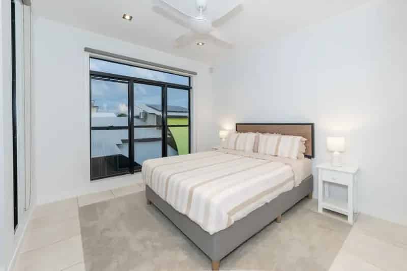 Buy beachfront house in Townsville with luxury features and ocean views