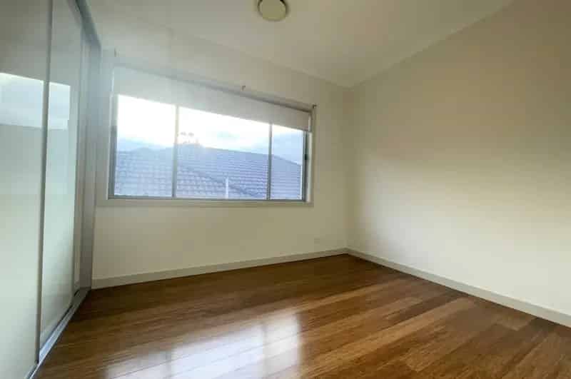 3 rooms apartment of 384 m² in Sydney