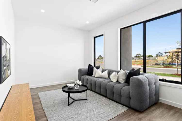 Sleek and Stylish Brand New Family Home in Kingsfield!