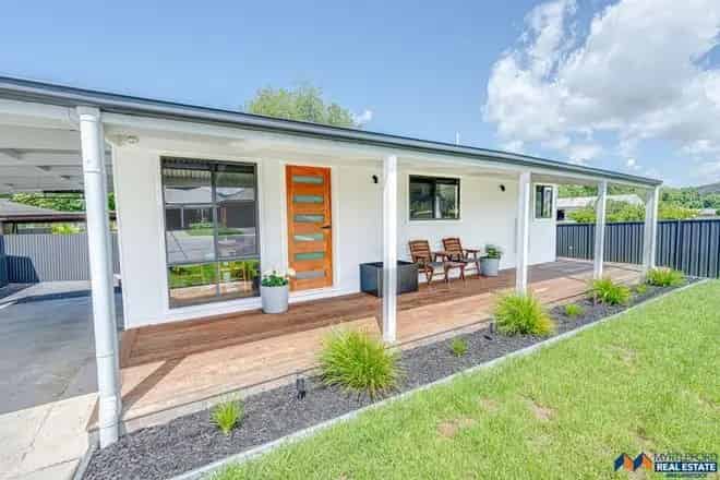 House For Sale , 21, Geoffrey Street, Myrtleford, Victoria