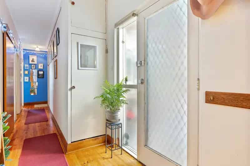 Big Block Beauty, Contemporary Charm & Potential Plus on 826sqm!