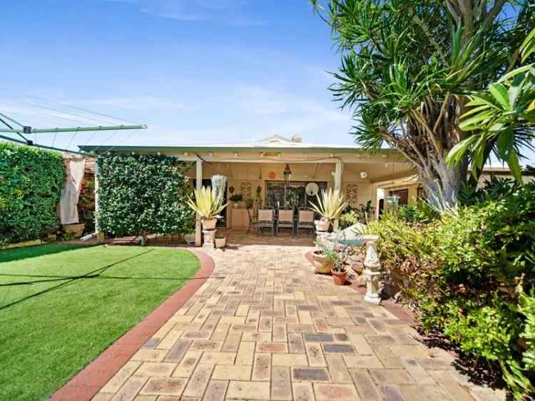 1013sqm R25 Block Family Home Development Opportunity Morley