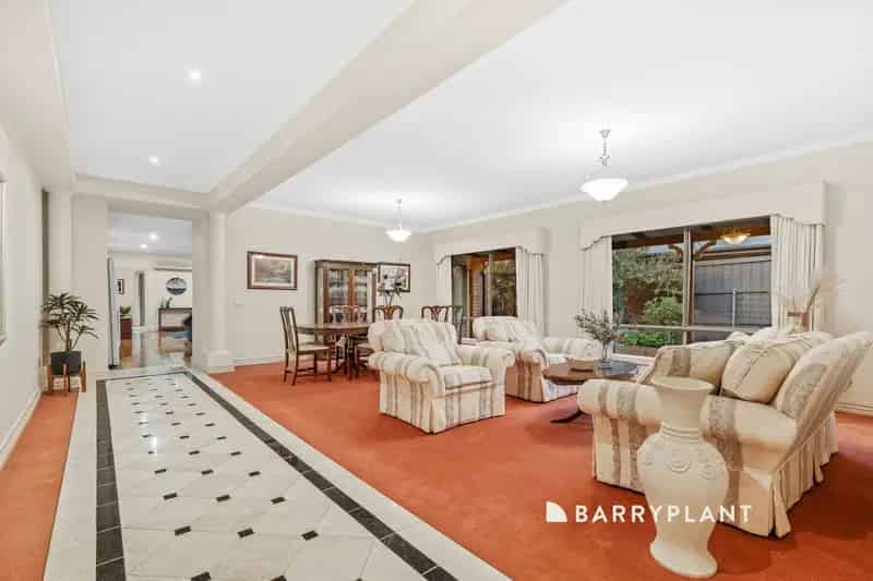 Single-Level Sanctuary positioned in the popular Oaktree Rise estate
