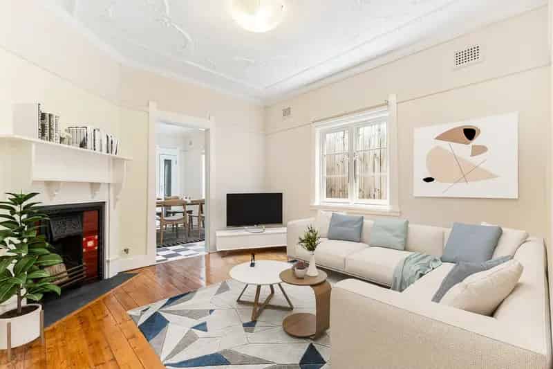 Lease Federation Semi in Newtown with Garden and Office Space
