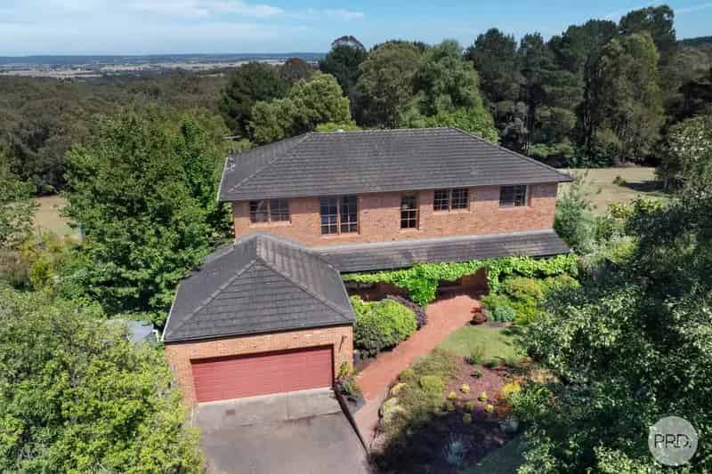 Spacious Country Charm Just Minutes From Town