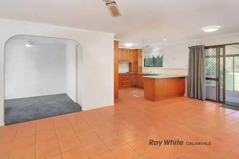 4 Bedrooms plus Study + BIG LAND FOR TRUCKS