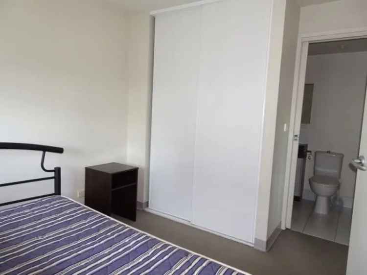 2 rooms apartment of 100 m² in Melbourne