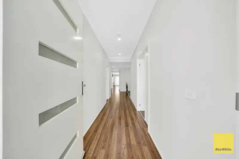 Stunning Family Home in ROCKBANK