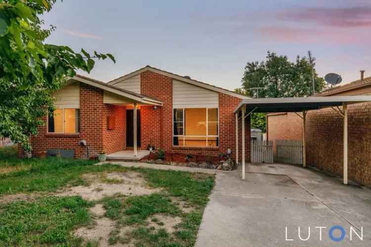 House For Rent in District of Tuggeranong, Australian Capital Territory