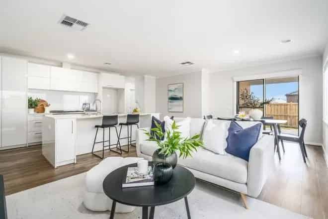 House For Sale , 45, Wetherby Circuit, Lara, Victoria