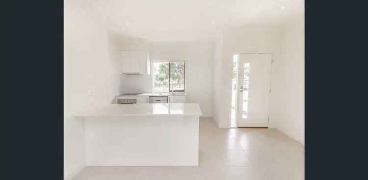 3 Bedroom Townhouse Melbourne - Modern and Spacious